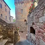 Апартаменты Di Castel Pietraio