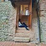 Апартаменты Di Castel Pietraio *
